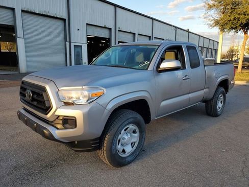 Used 2021 Toyota Tacoma SR w/ SR Convenience Package image 2