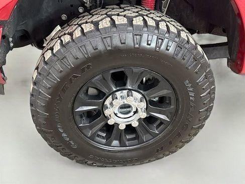 Used 2022 Ford F350 Platinum w/ Tremor Off-Road Package image 32