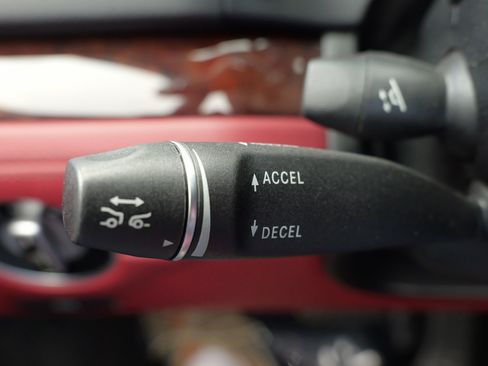 Used 2018 Mercedes-Benz SL 550 image 35