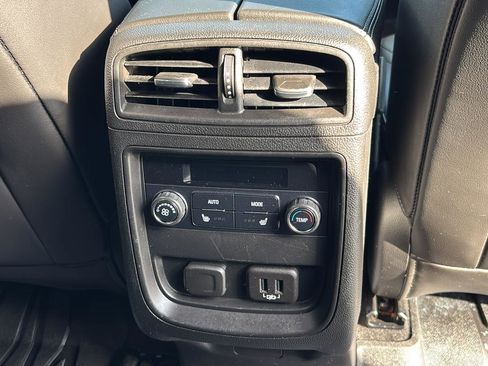 Used 2020 Buick Envision Essence image 23