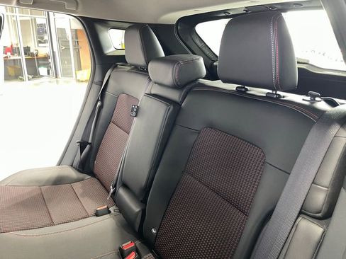 New 2026 Nissan Kicks SR w/ Cold Weather Package image 16