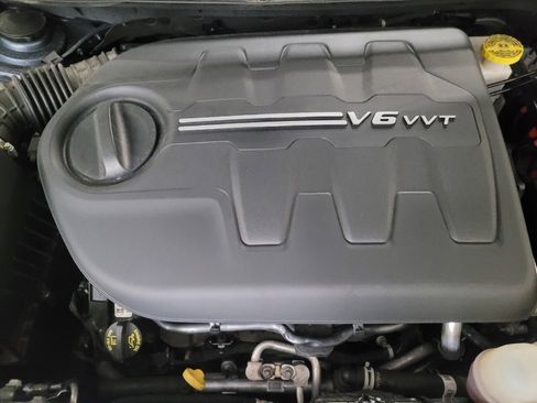 Used 2021 Jeep Cherokee Limited image 30