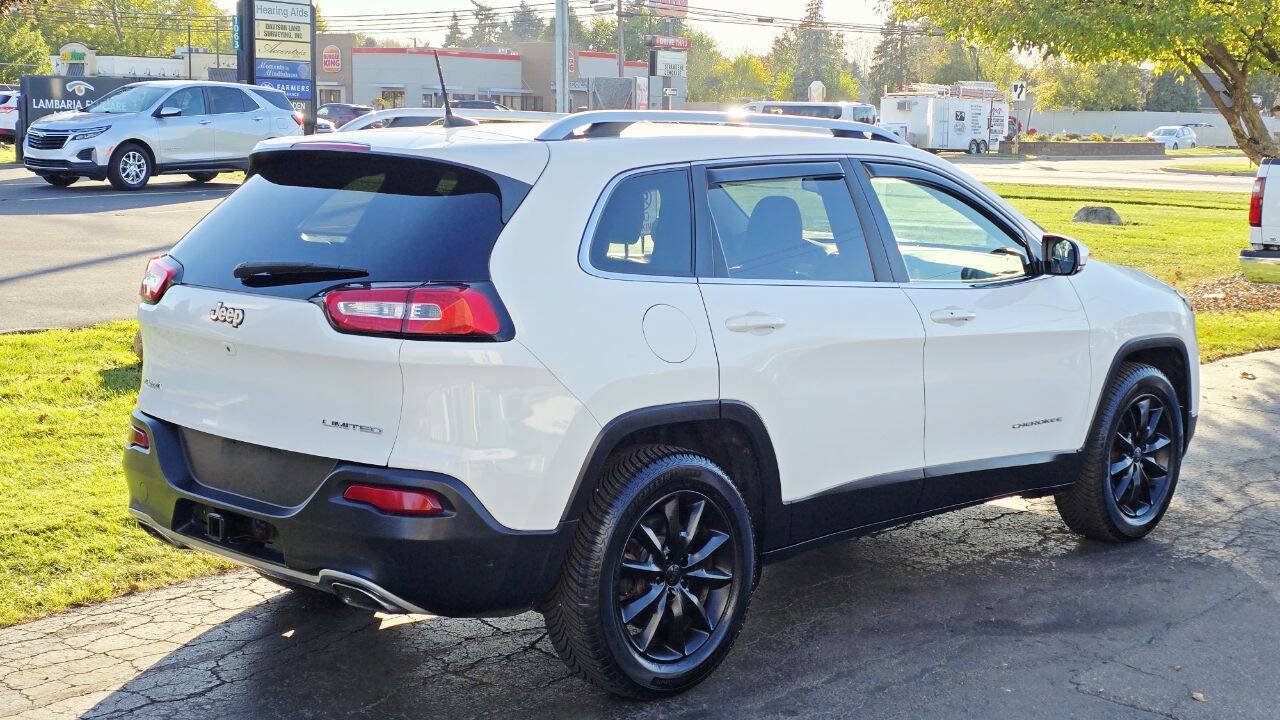 Used 2016 Jeep Cherokee Limited w/ Luxury Group AWD/4WD image 5