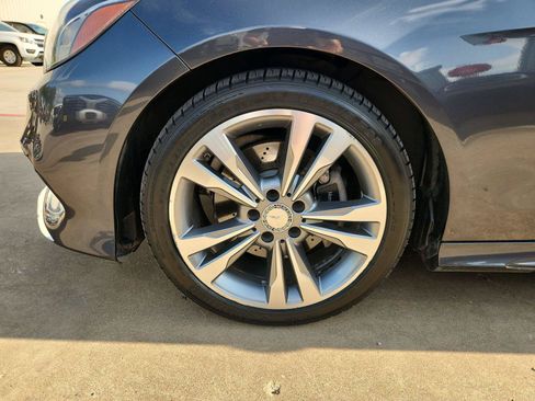 Used 2015 Mercedes-Benz E 350 Sedan image 32