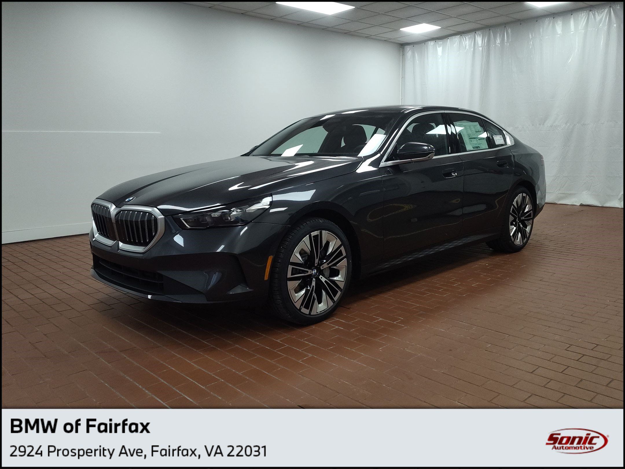 Used 2026 BMW 530i xDrive AWD/4WD image 1
