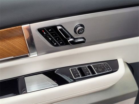 New 2026 Cadillac Vistiq Sport w/ LPO, Floor Liner Package image 23