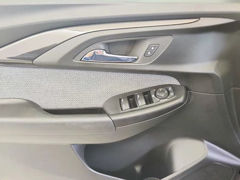 Used 2022 Chevrolet TrailBlazer LT w/ Convenience Package AWD/4WD image 24