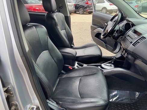 Used 2009 Mitsubishi Outlander SE image 20