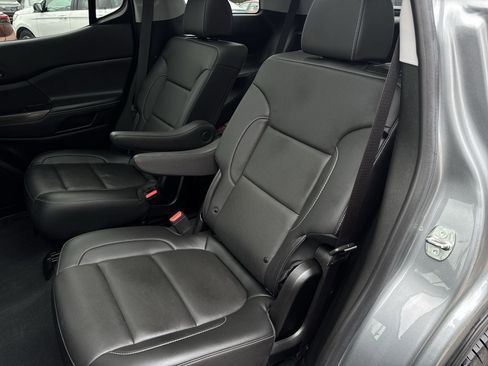 Certified 2023 GMC Acadia SLT w/ Elevation Edition image 26