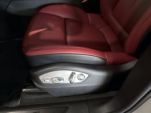 New 2026 Porsche Macan Turbo image 23