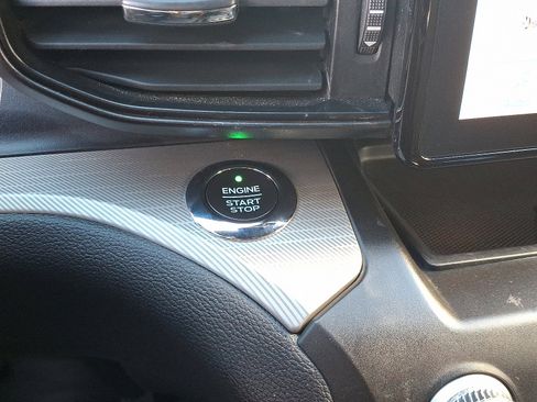 Used 2020 Ford Explorer XLT w/ Class III Trailer Tow Package image 23