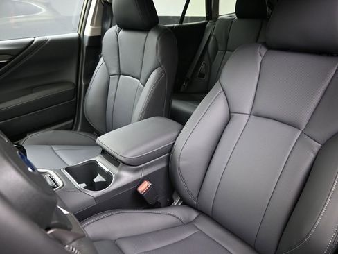 Certified 2025 Subaru Outback Limited image 23