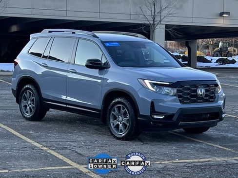 Certified 2025 Honda Passport TrailSport image 10