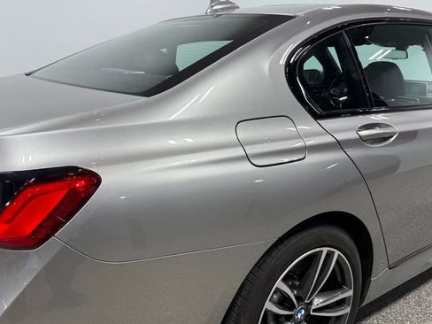 Used 2022 BMW 750i xDrive w/ Executive Package image 14