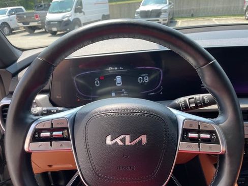 Used 2024 Kia Telluride EX X-Line image 32