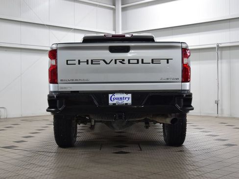 Used 2022 Chevrolet Silverado 2500 Custom w/ Custom Value Package AWD/4WD image 7