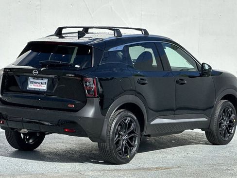 New 2025 Nissan Kicks SR w/ Illumination Package image 4