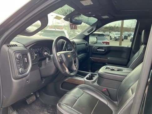 Used 2021 Chevrolet Silverado 1500 High Country w/ Technology Package image 7