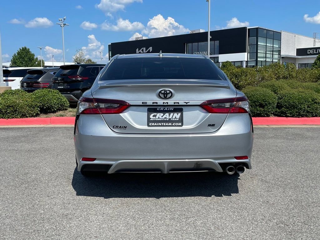 Used 2023 Toyota Camry SE FWD image 5