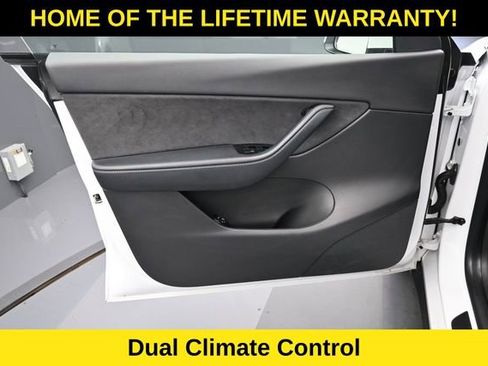 Used 2021 Tesla Model Y Long Range AWD/4WD image 11
