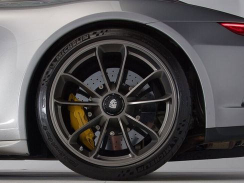 Used 2019 Porsche 911 GT3 image 9