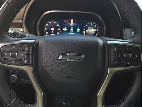 Used 2023 Chevrolet Tahoe Z71 w/ Luxury Package AWD/4WD image 19