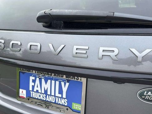 Used 2017 Land Rover Discovery Sport HSE image 18