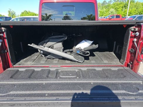 Used 2021 Jeep Gladiator Rubicon AWD/4WD image 12