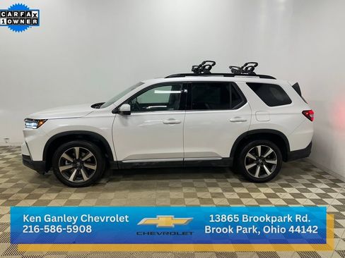 Used 2024 Honda Pilot Touring image 6