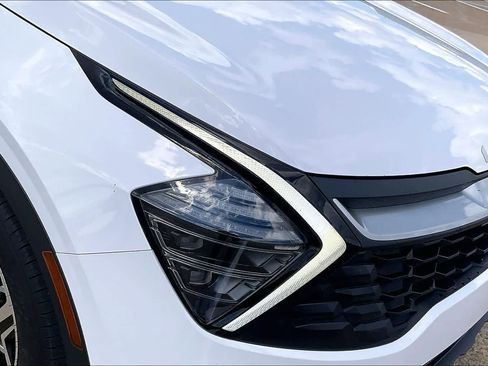 Certified 2025 Kia Sportage LX image 30