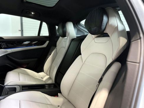 New 2026 Porsche Panamera 4 image 14