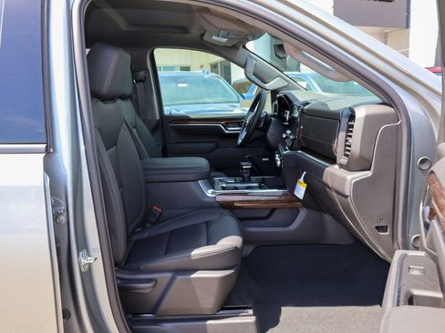 New 2026 GMC Sierra 1500 Elevation image 28