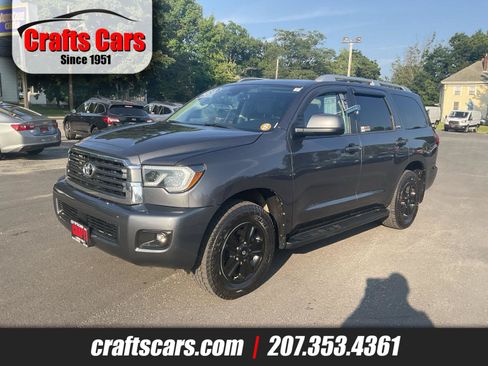 Used 2018 Toyota Sequoia SR5 w/ Premium Package AWD/4WD image 1