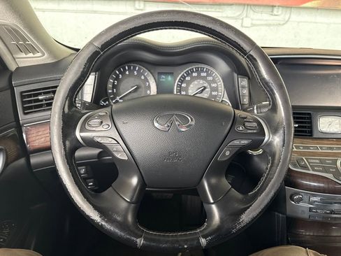 Used 2016 INFINITI Q70 L 3.7 w/ Deluxe Touring Package RWD image 13