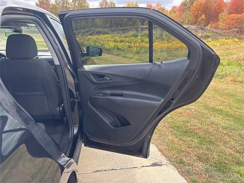 Used 2022 Chevrolet Equinox LT image 34