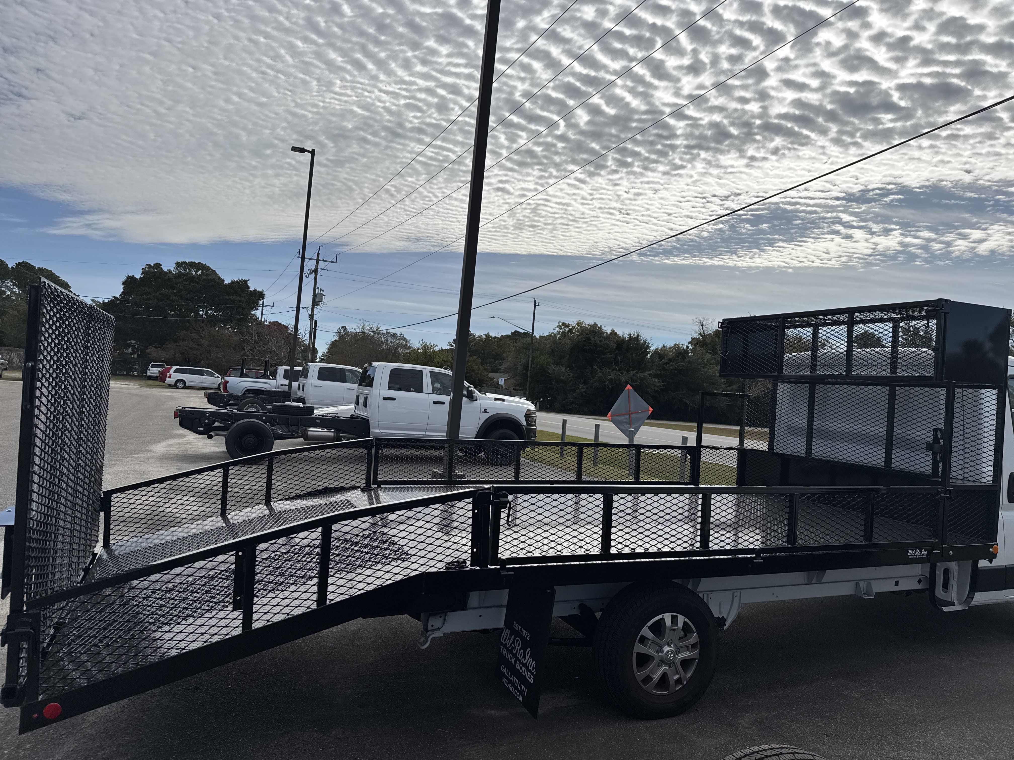 Used 2025 RAM ProMaster 3500 w/ Quick Order Package 22G SLT FWD image 9