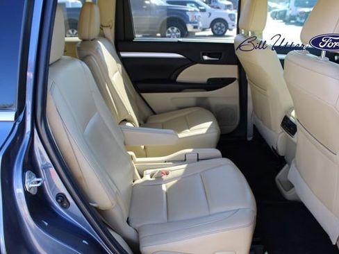Used 2018 Toyota Highlander XLE image 13