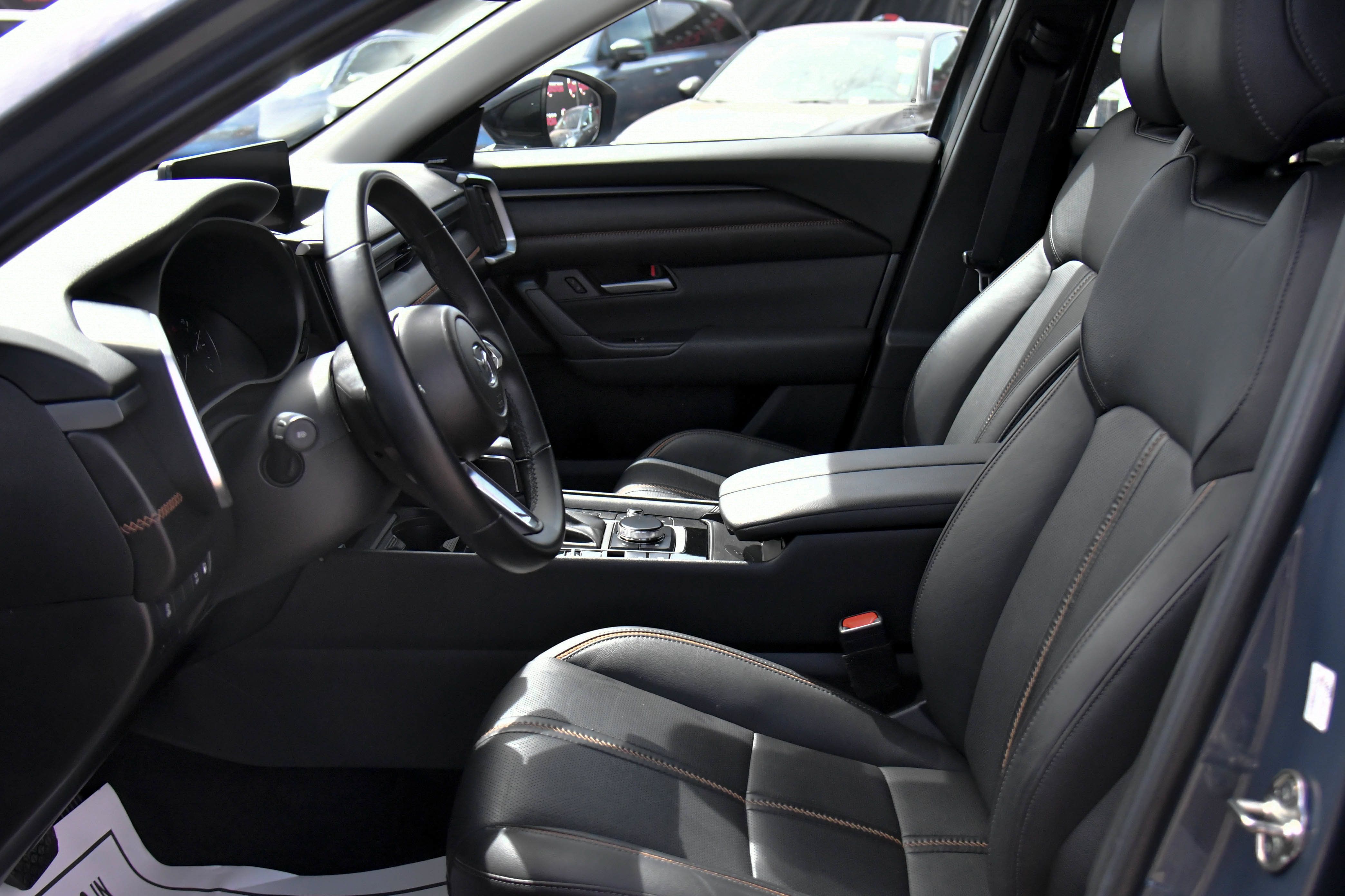 Used 2025 MAZDA CX-50 AWD 2.5 Hybrid w/ Premium Pkg image 18