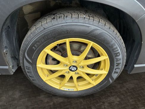 Used 2019 Subaru Forester Premium w/ All-Weather Package image 26