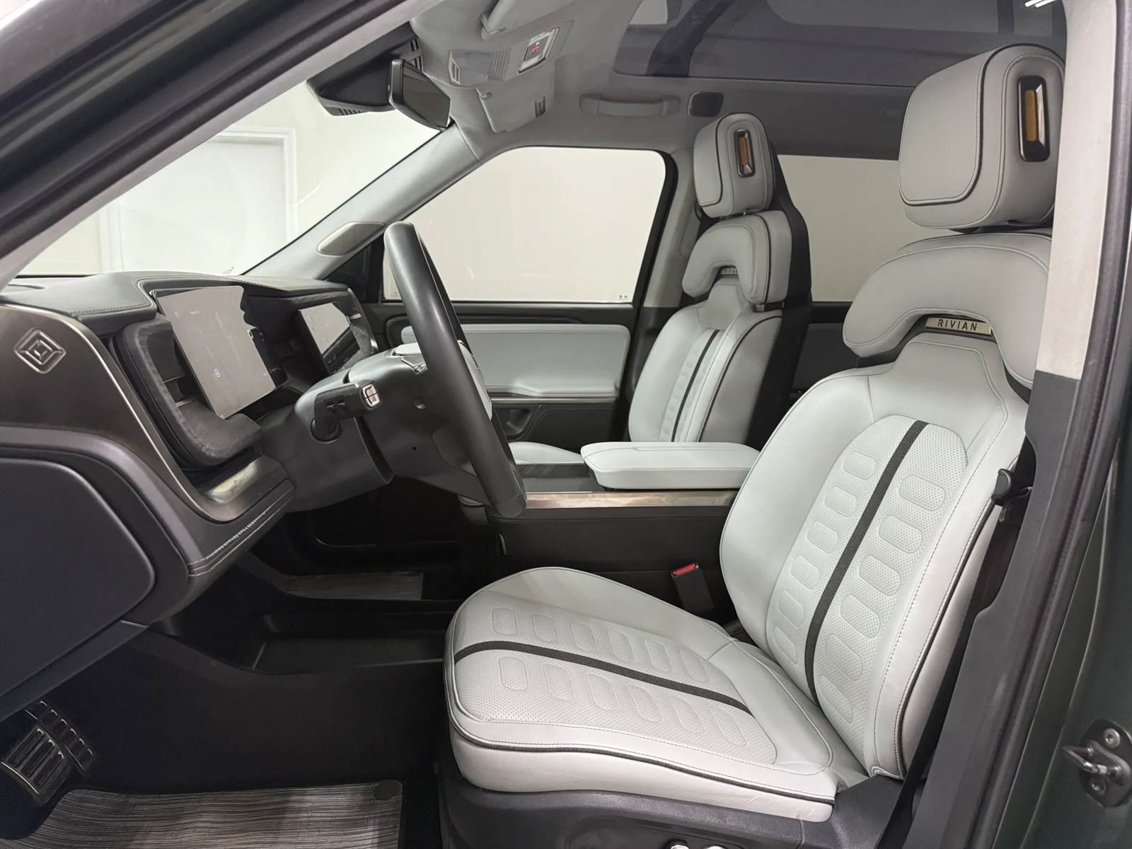 Used 2024 Rivian R1S Adventure Quad AWD/4WD image 12