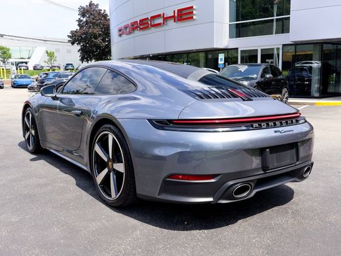 Used 2025 Porsche 911 Carrera RWD image 3
