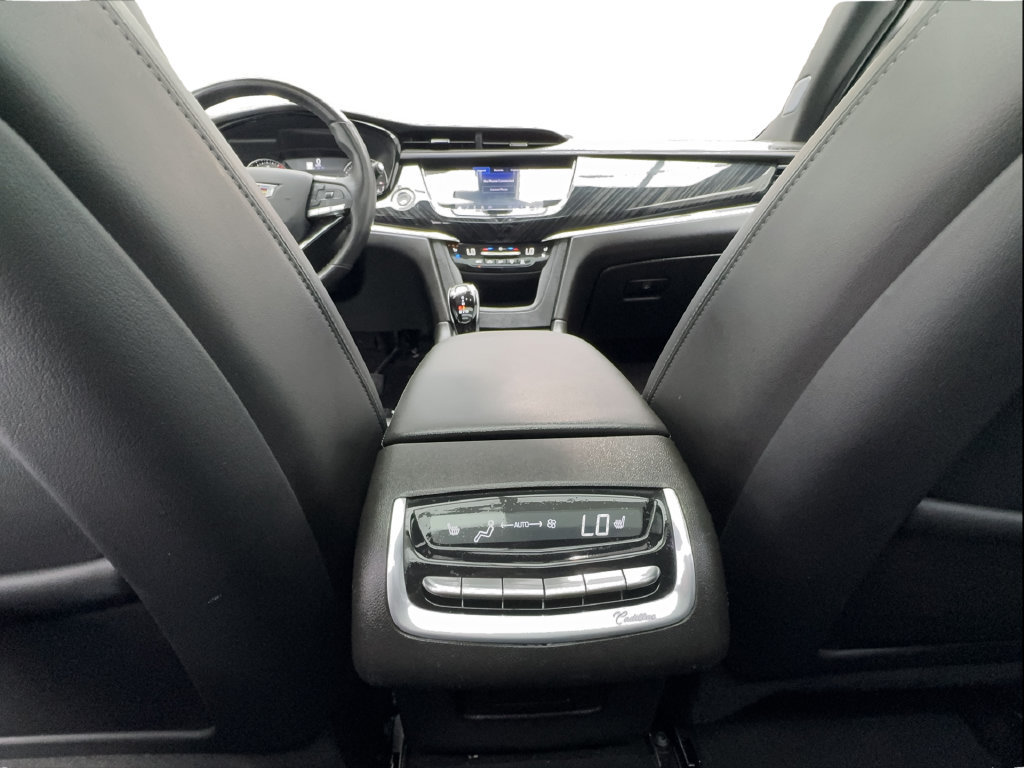 Used 2025 Cadillac XT6 Premium Luxury AWD/4WD image 45