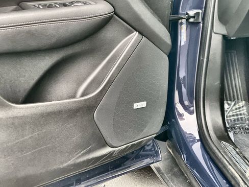 Certified 2025 Cadillac XT5 Sportv image 24