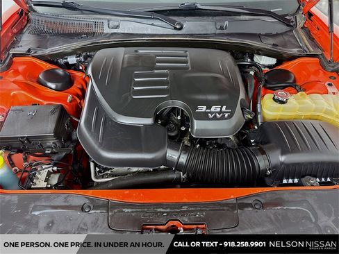 Used 2018 Dodge Charger SXT Plus w/ Blacktop Package image 30