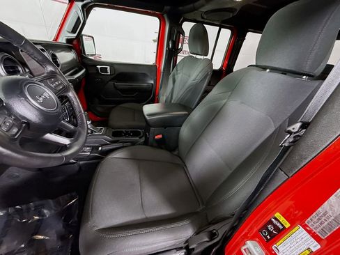 Used 2023 Jeep Wrangler Unlimited w/ Cold Weather Group image 26