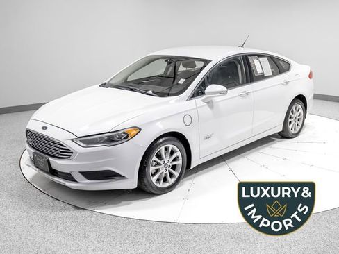 Used 2018 Ford Fusion Energi SE image 1