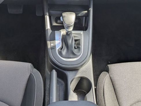 Used 2024 Kia Forte LXS FWD image 17