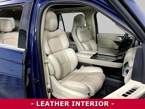Used 2019 Lincoln Navigator Reserve AWD/4WD image 30