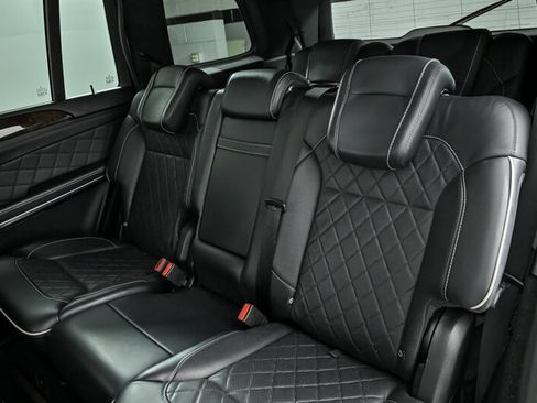 Used 2014 Mercedes-Benz GL 450 4MATIC w/ Lighting Package image 21