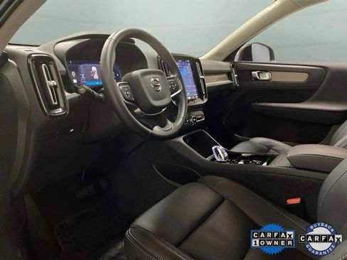 Used 2025 Volvo XC40 B5 Plus image 62